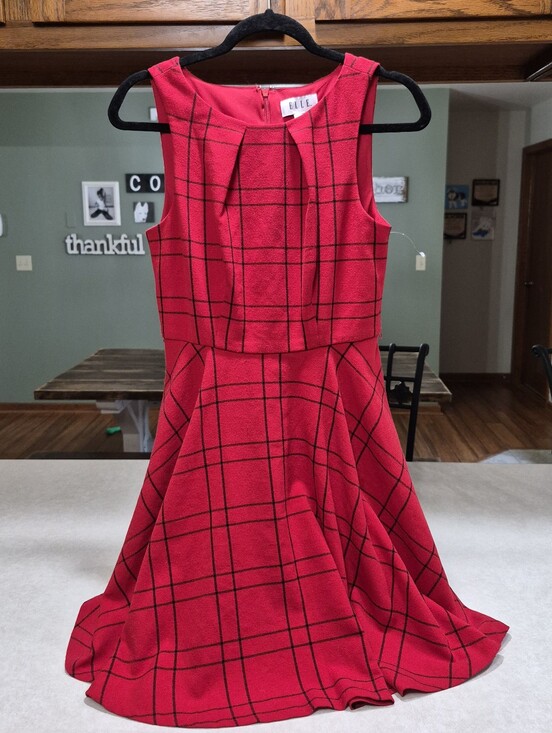 Elle Dresses & Skirts - Elle Red & Black Dress